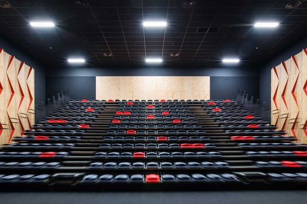 Rolleston College Retractable Seating 4